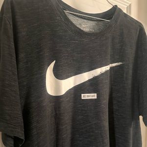 Great condition, men’s Nike dri-fit tee swoosh logo.  Large, super soft.